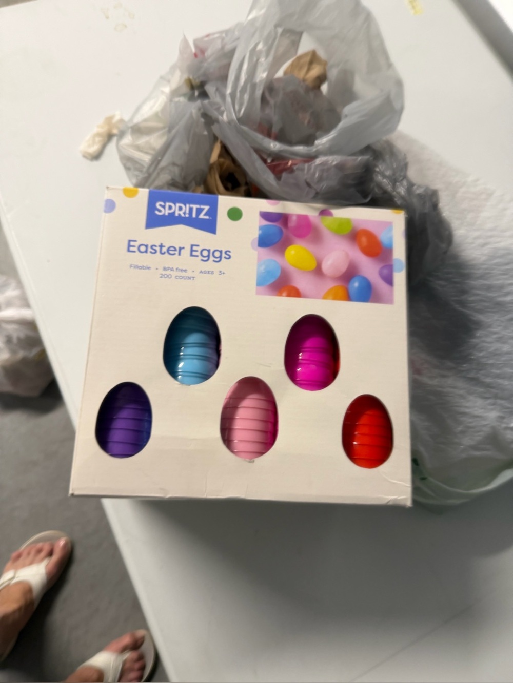 Spritz Plastic Fillable Easter Eggs - Blue, Pink, Purple, Red 200 in box new